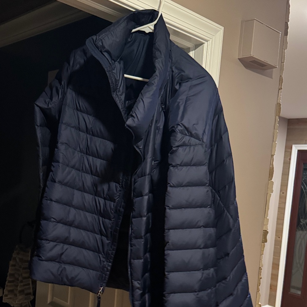 The North Face Men's Dark Navy Quilted Puffer Jacket